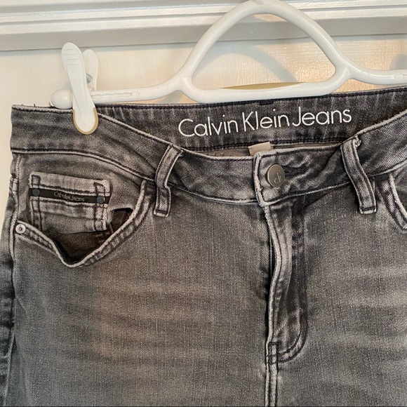 Calvin Klein Jeans - Picture 7 of 8
